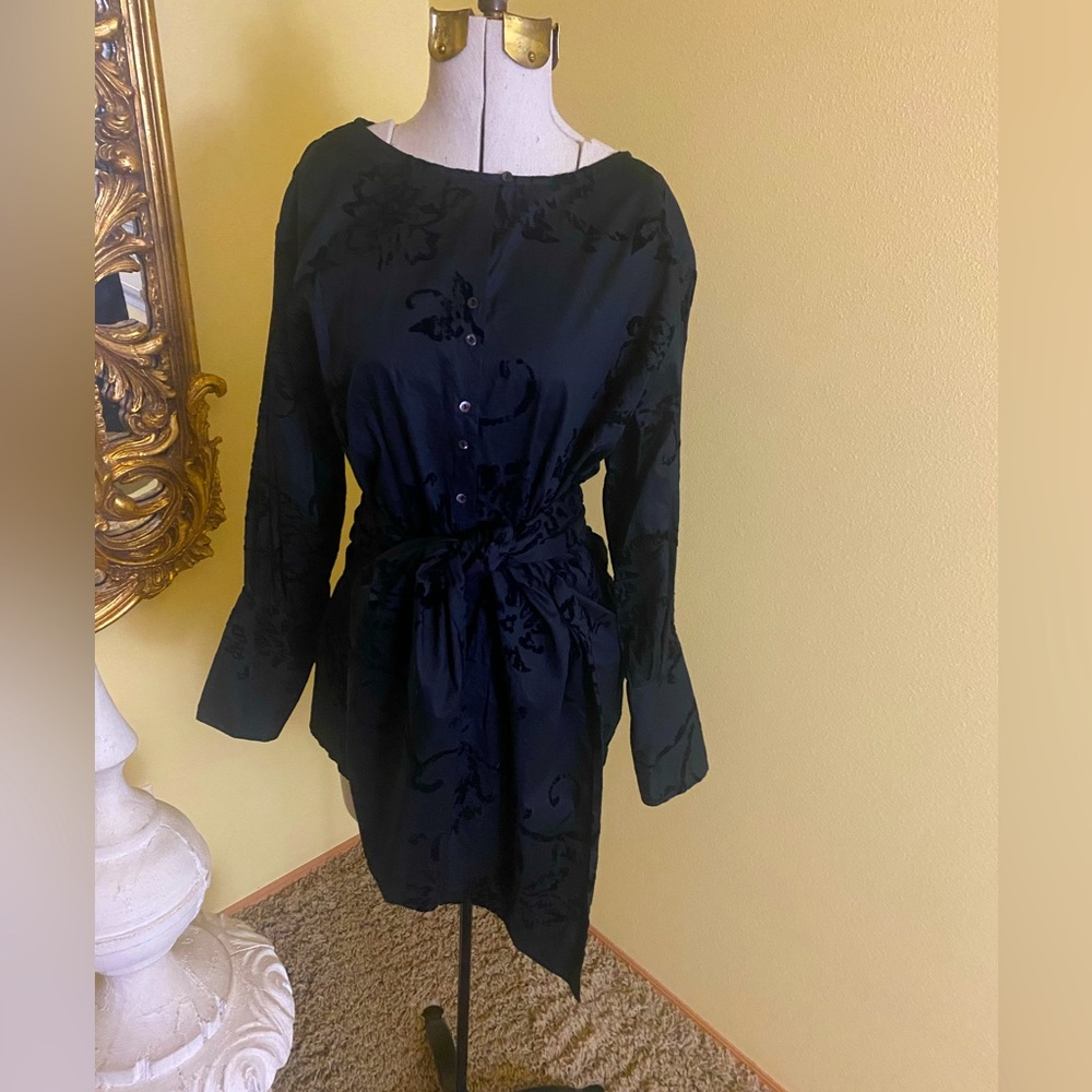 Black embossed Facconable blouse size M